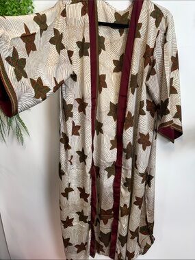 Source Unknown Cream Floral Kimono with Burgundy Trim